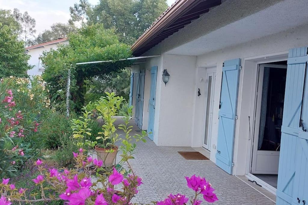 Villa De Charme Avec Piscine Saint-Jory Zewnętrze zdjęcie